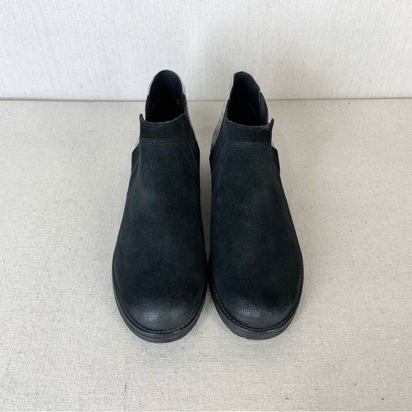 Clarks~Women’s ‘Demi‎ Beat’ Black Suede/Faux Snakeskin Slip-On Ankle Boot~Sz 7.5 - Picture 3 of 14